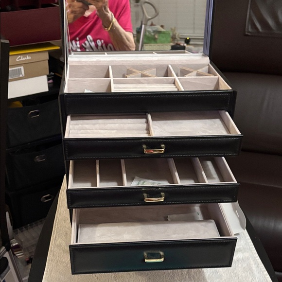 Luxurious Black Jewelry Organizer with Gold Accents, 6 layers (drawers) NWOT - Picture 4 of 15